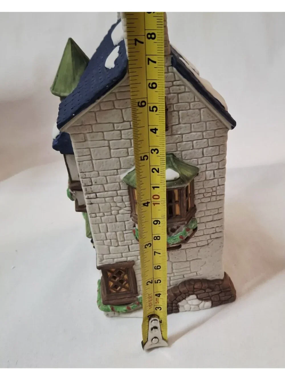 Bennington Christmas Dickens Village Series The Wool Shop Lighted Building By De